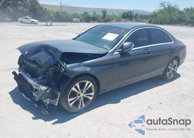 55SWF4JB3FU093668: 41779562