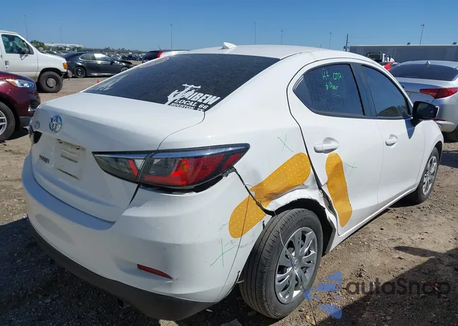 3MYDLBYV5KY520905: 41779982