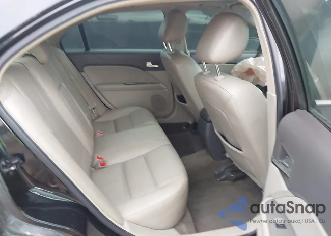 3FAHP0JG1BR200937: 41780218