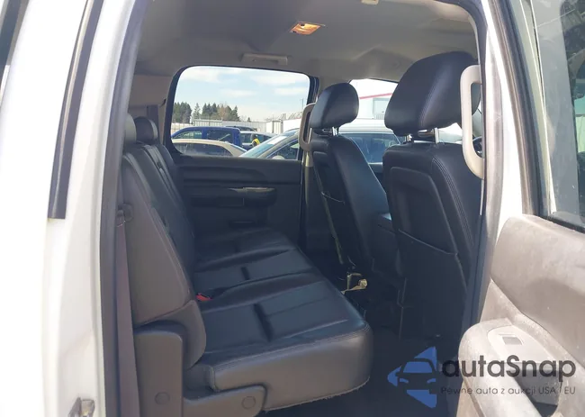 1GC1KXC82DF192730: 41782772