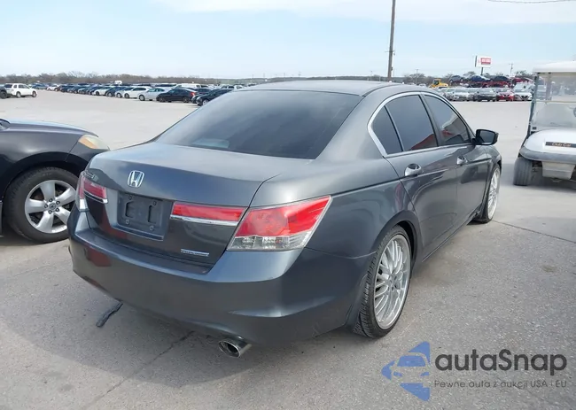 1HGCP2F69BA055612: 41782122