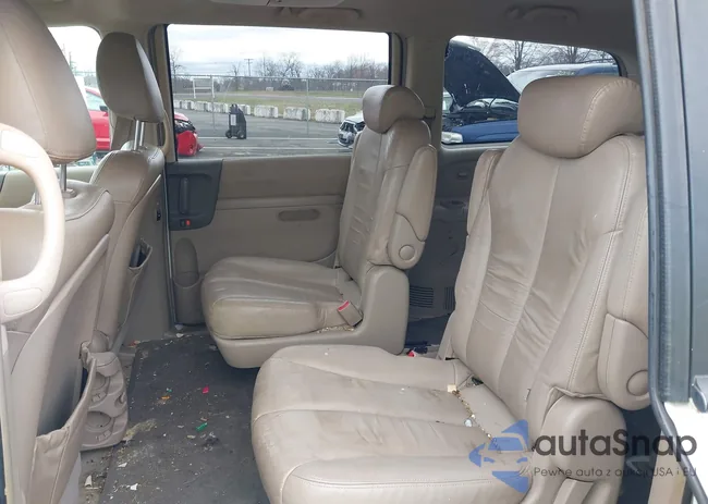 KNDMB233676147525: 41786735