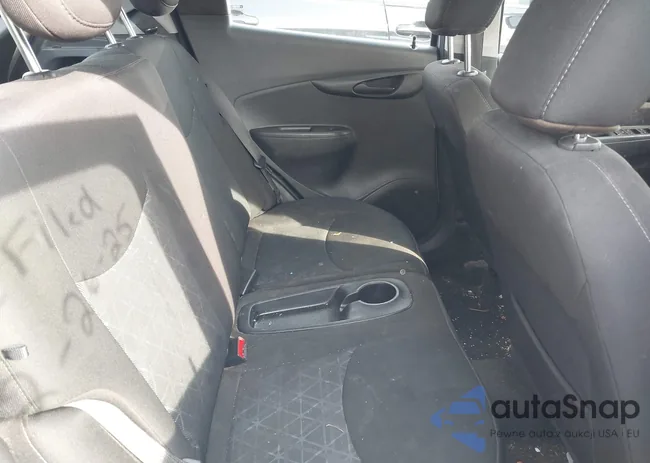 KL8CD6SA5LC415627: 41786877