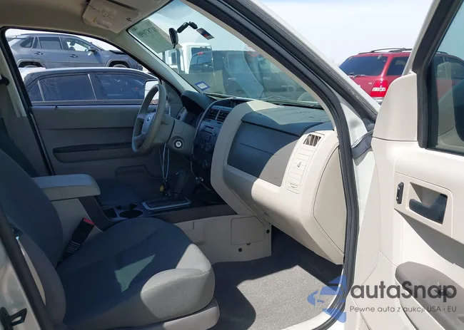 1FMCU02Z38KB28404: 41787090