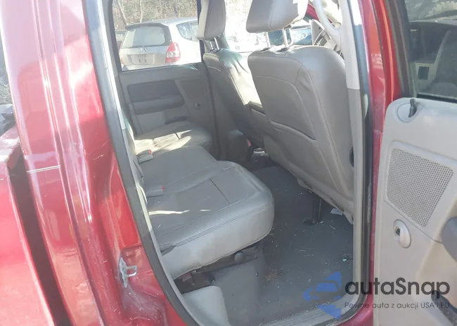 1D3HU18248J168580: 41789813