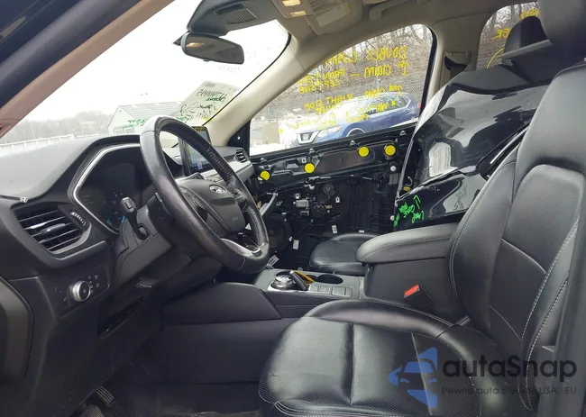 1FMCU9H90LUB95471: 41790095