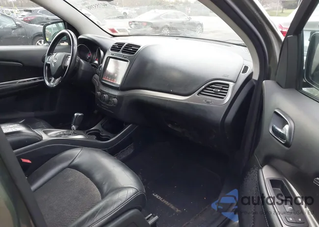 3C4PDCGB2HT545305: 41790184