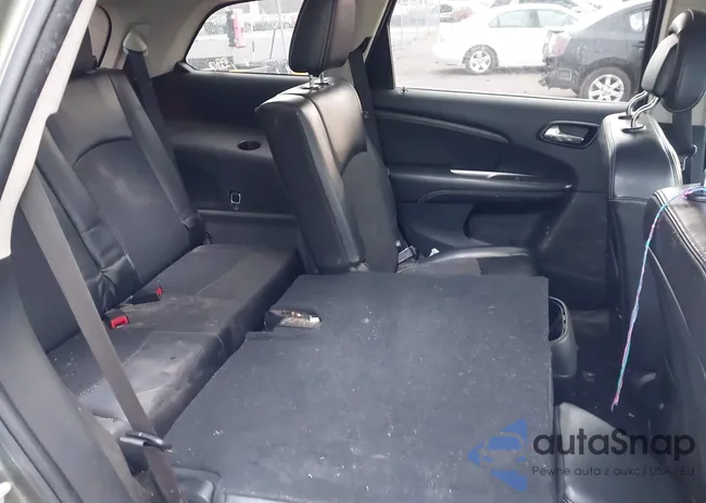 3C4PDCGB2HT545305: 41790184