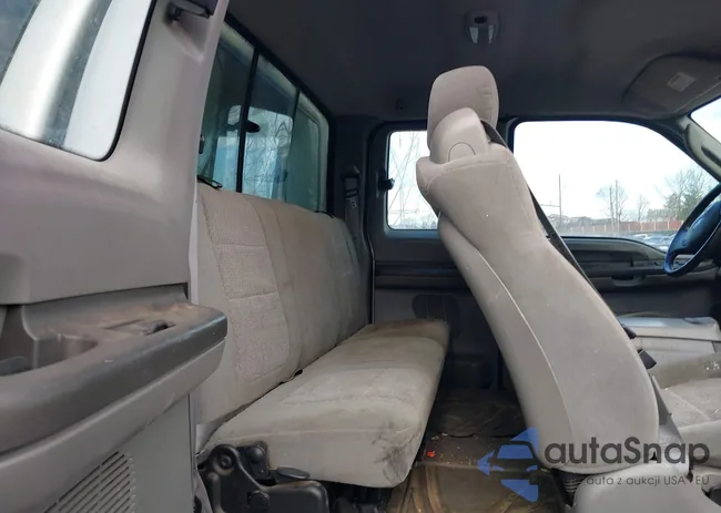 1FTSX31L83ED76242: 41792210