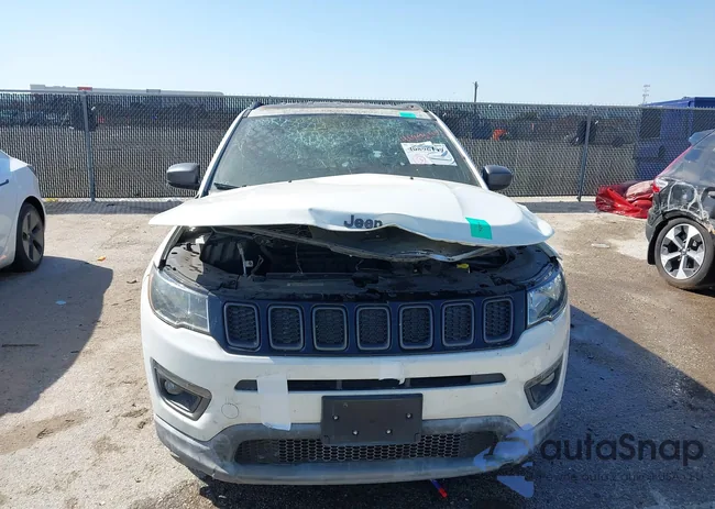 3C4NJCEB0MT545770: 41793871