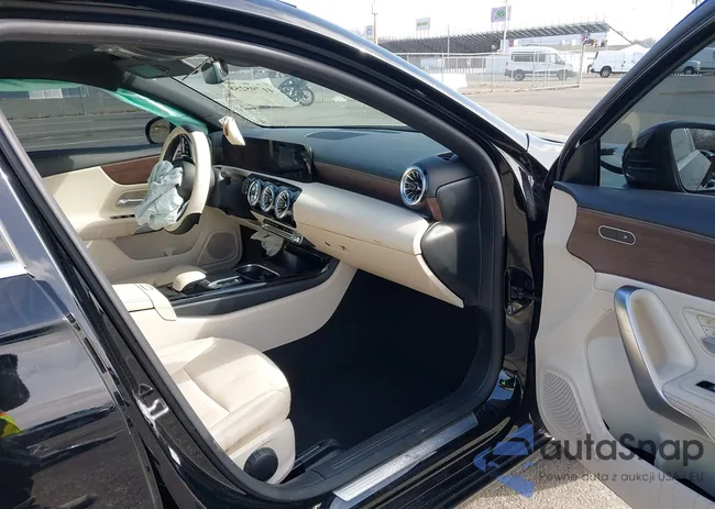 W1K3G4FB1NJ361754: 41795258