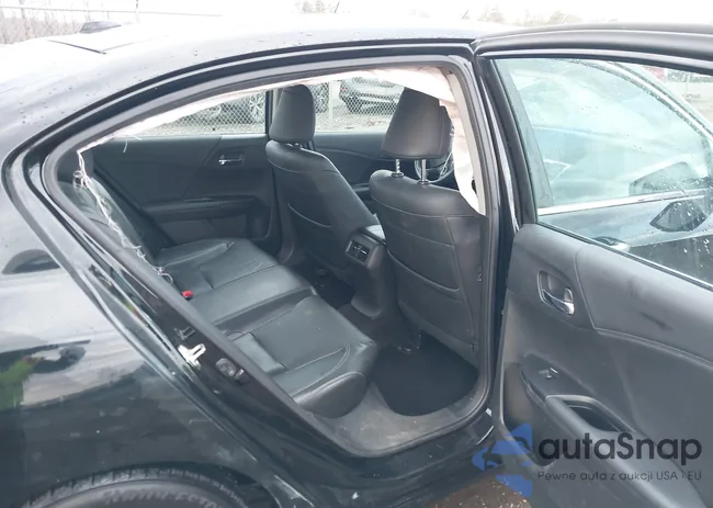 1HGCR2F88FA197869: 41796685