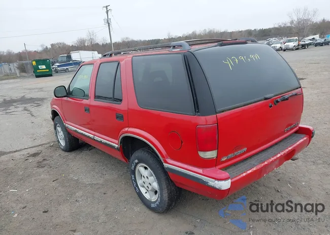 1GNDT13W4VK128582: 41796941