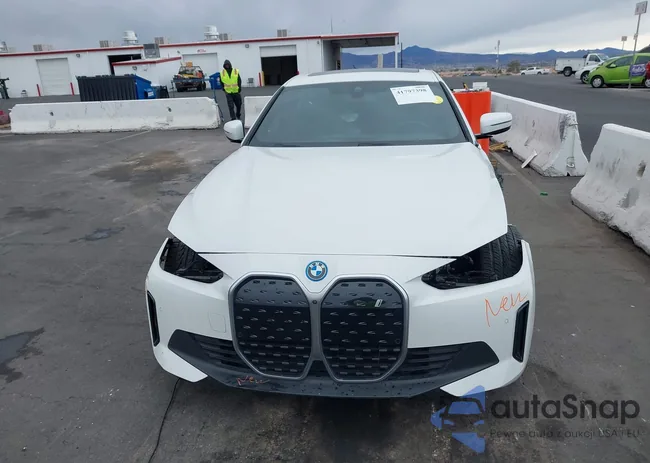 WBY43AW04RFR67340: 41797398