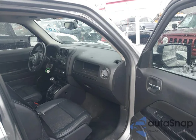 1C4NJPBA3GD748035: 41797404