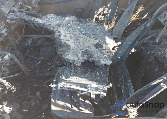 KNDJP3A56G7386341: 41797660