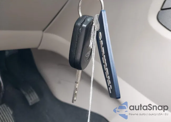 1FMCU0GD7HUA98728: 41797333