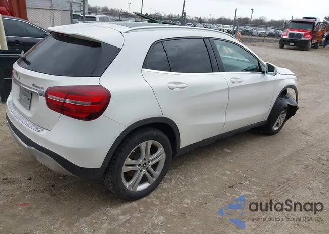 WDCTG4GB5KU019088: 41798882