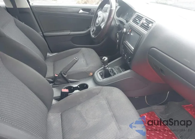 3VW1K7AJ3EM428984: 41800314