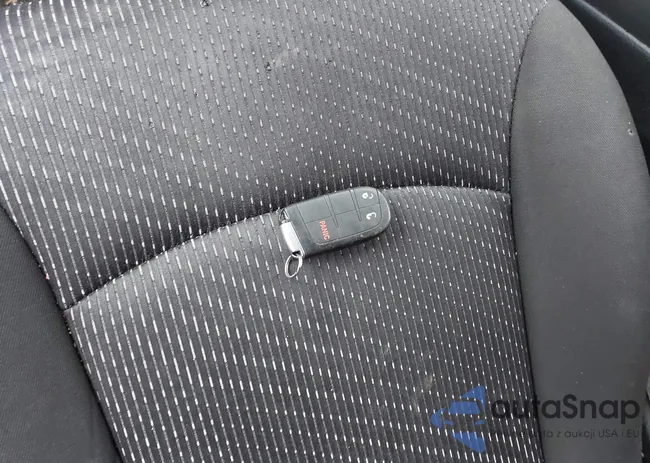 3C4PDCAB5LT207608: 41801542