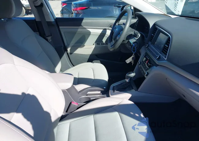 KMHD84LF9HU384846: 41802561