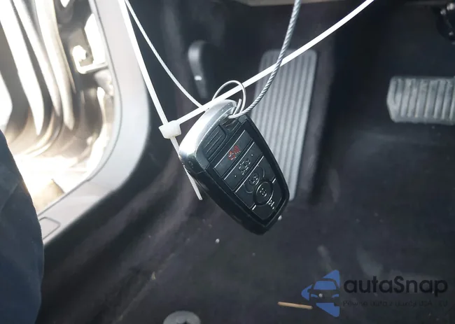 3FA6P0LU2HR296483: 41802852