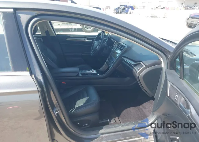 3FA6P0LU2HR296483: 41802852