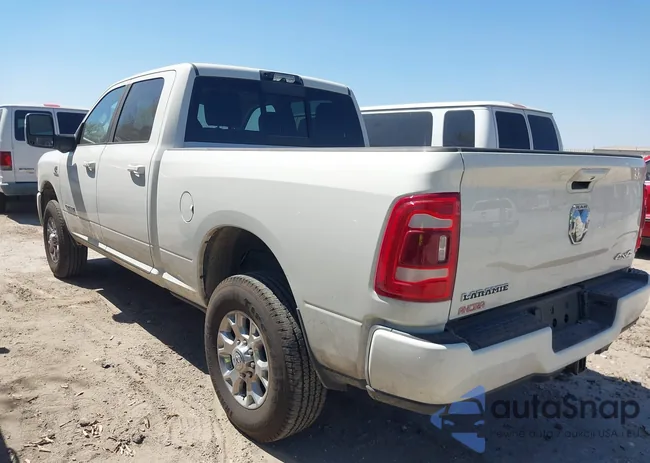 3C6UR5FL8RG239740: 41805472