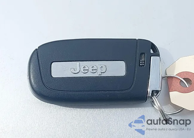 3C4NJDCB3NT194315: 41806533