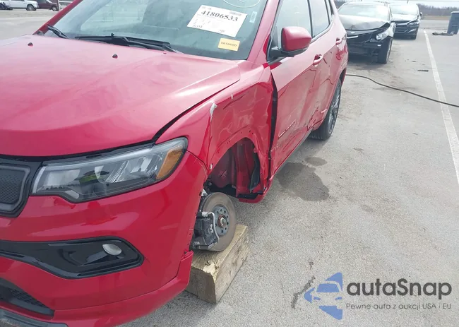 3C4NJDCB3NT194315: 41806533