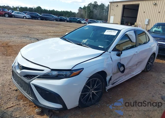 4T1G11AK3MU513464: 41806592