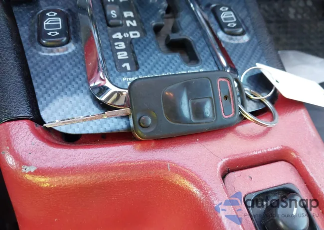 WDBKK47F5XF128146: 41808626