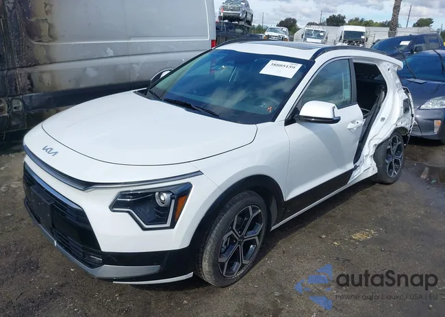 KNDCR3LE4P5090505: 41808726