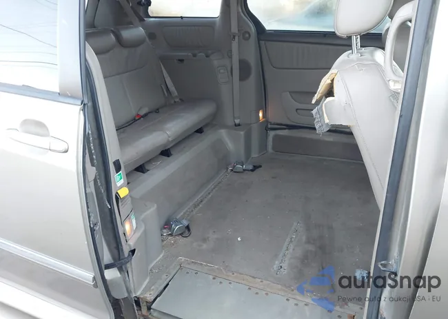 5TDYK4CC3AS332779: 41808741