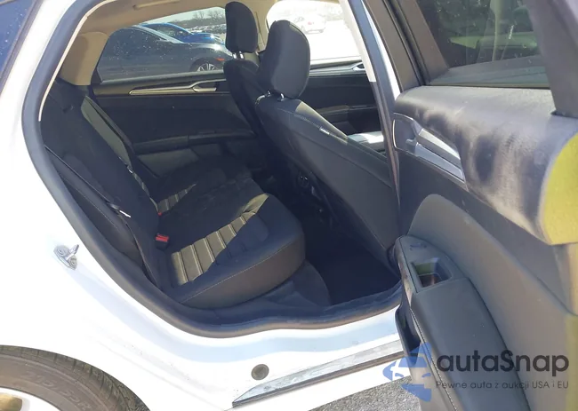 3FA6P0HD7LR202728: 41808029