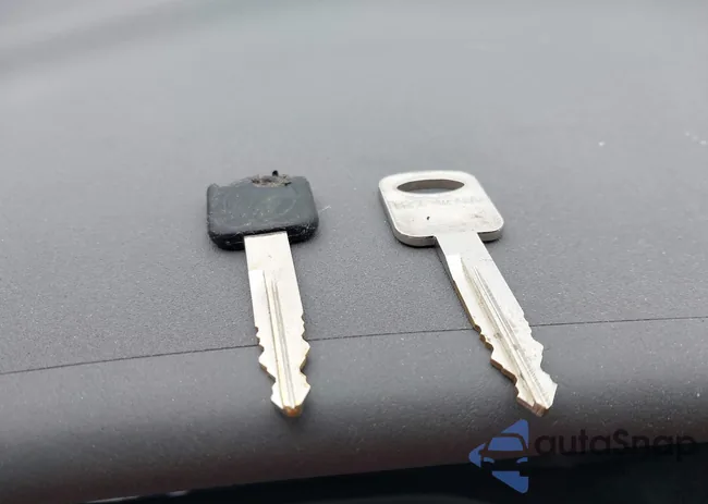 1MELM50U6TG663309: 41808038