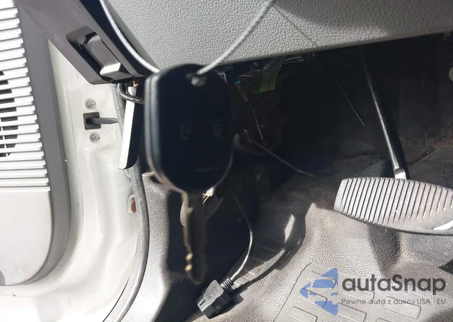 1FT7X2A69GED30564: 41809175