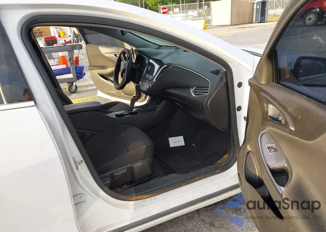 1G1ZD5ST8LF066550: 41811404