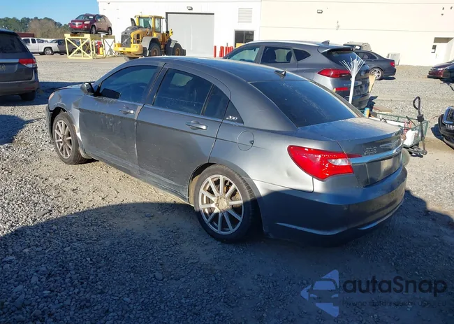 1C3CCBAG0DN729186: 41811527