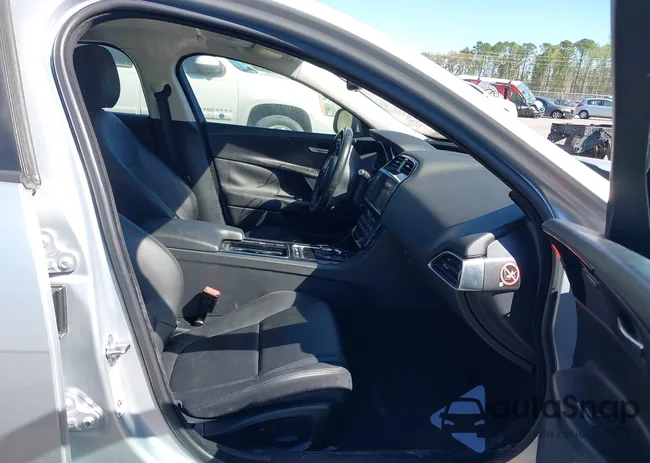 SAJAD4FX7JCP34771: 41811274