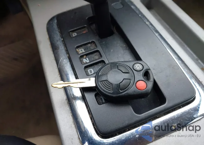 1FMCU03118KB00402: 41812502