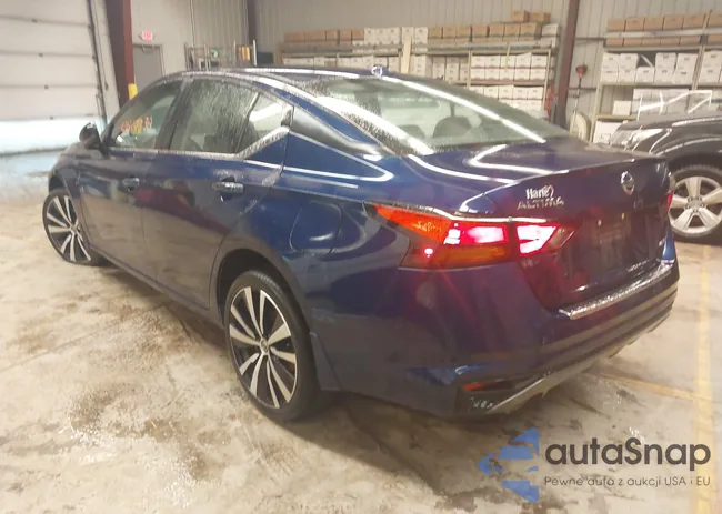 1N4BL4CW1MN417956: 41814330