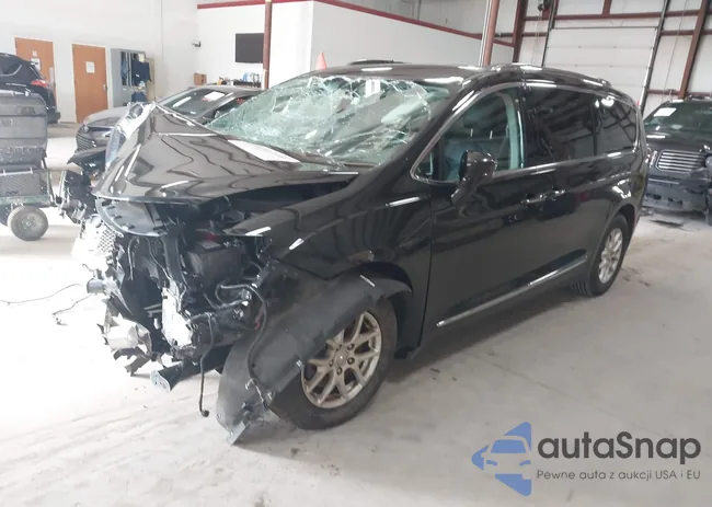 2C4RC1BG1LR142494: 41817509