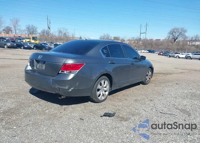 1HGCP2F8XAA066215: 41818307