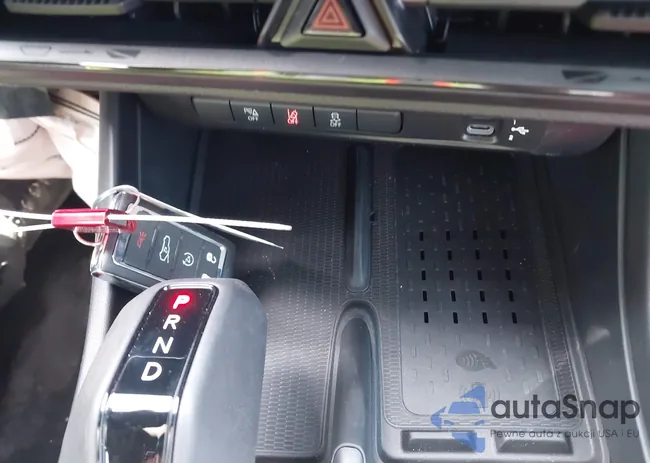 2C3CDBCK3RR207032: 41818560