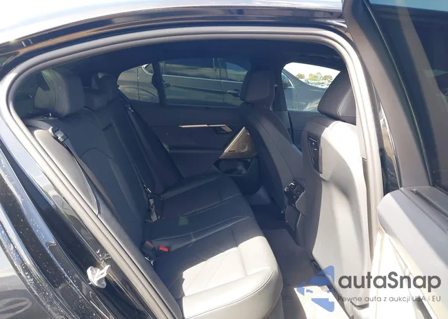 WBY33FK07RCR33103: 41819054