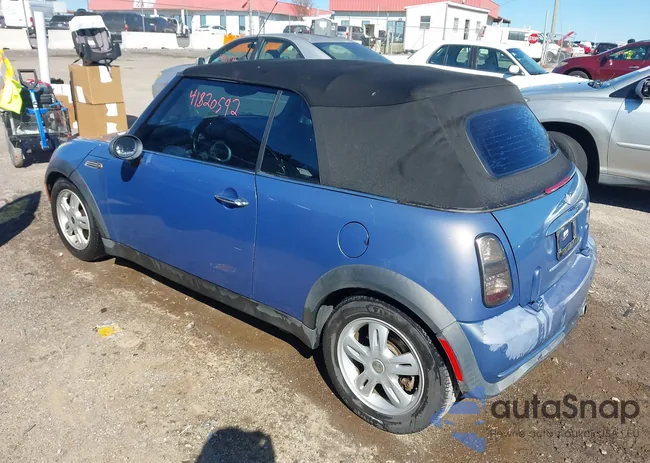 WMWRF33526TG15493: 41820592