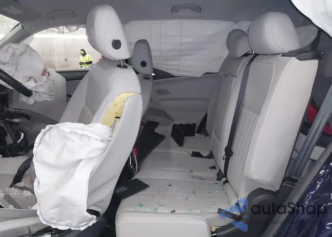 3VV3B7AX7PM057526: 41822095