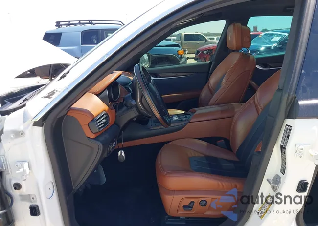 ZN661XUL4KX319060: 41823485