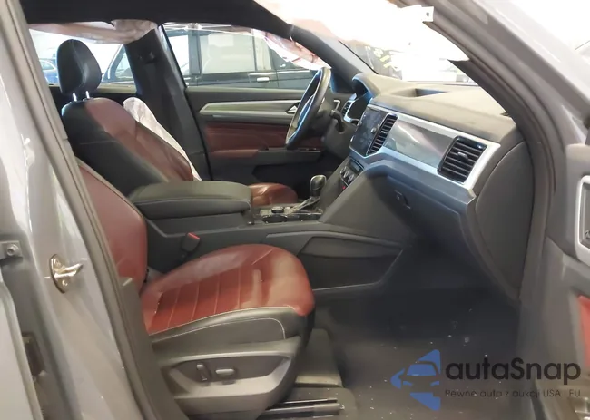 1V2TE2CA8MC207933: 41823640